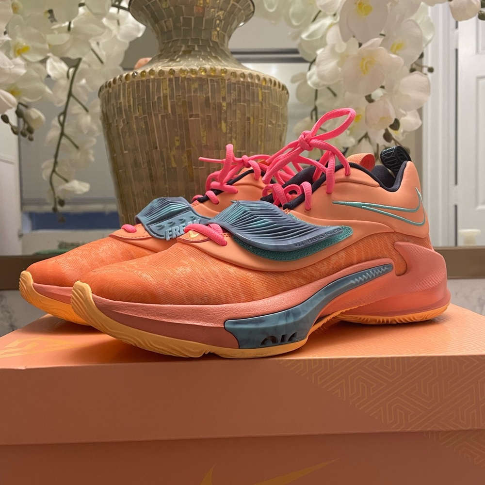 Nike Crimson Zoom Freak Sneakers